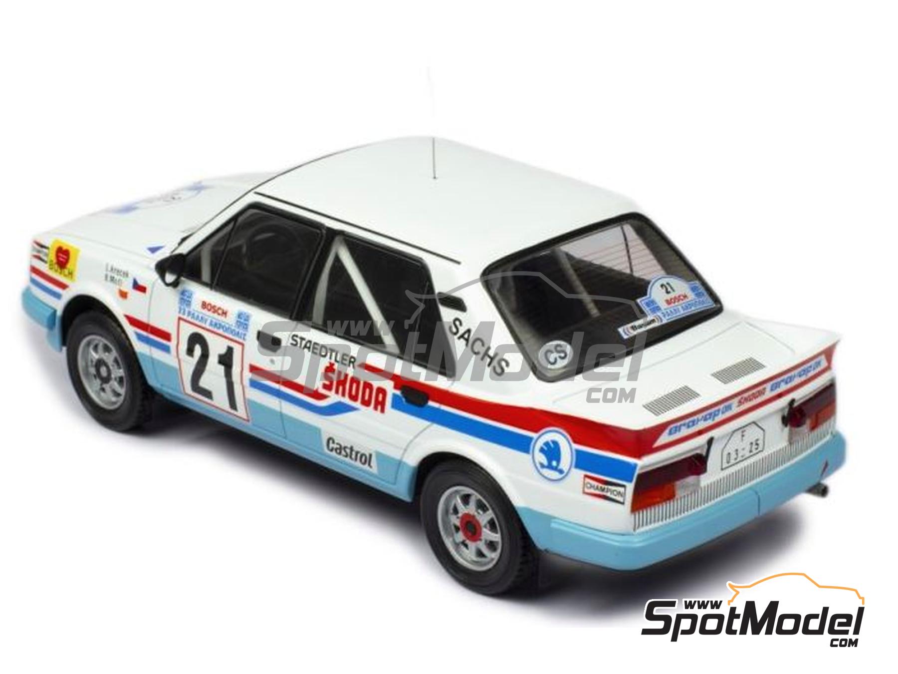 Ixo Models 18RMC157A.22: Diecast model car 1/18 scale - Skoda 130